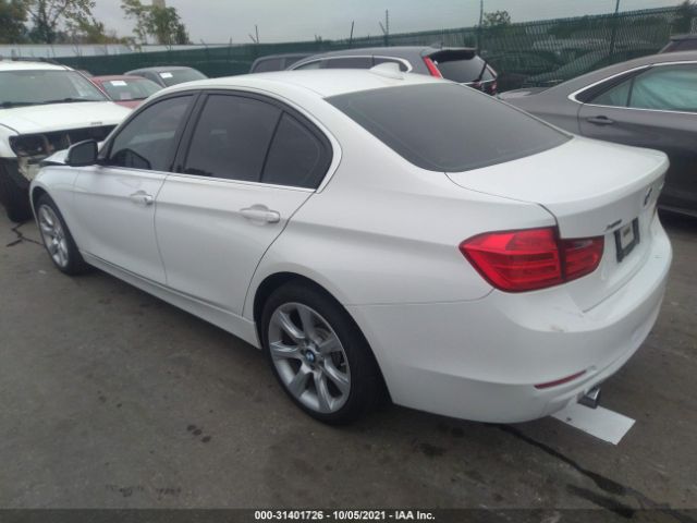 Photo 2 VIN: WBA3B9G50FNR92906 - BMW 3 