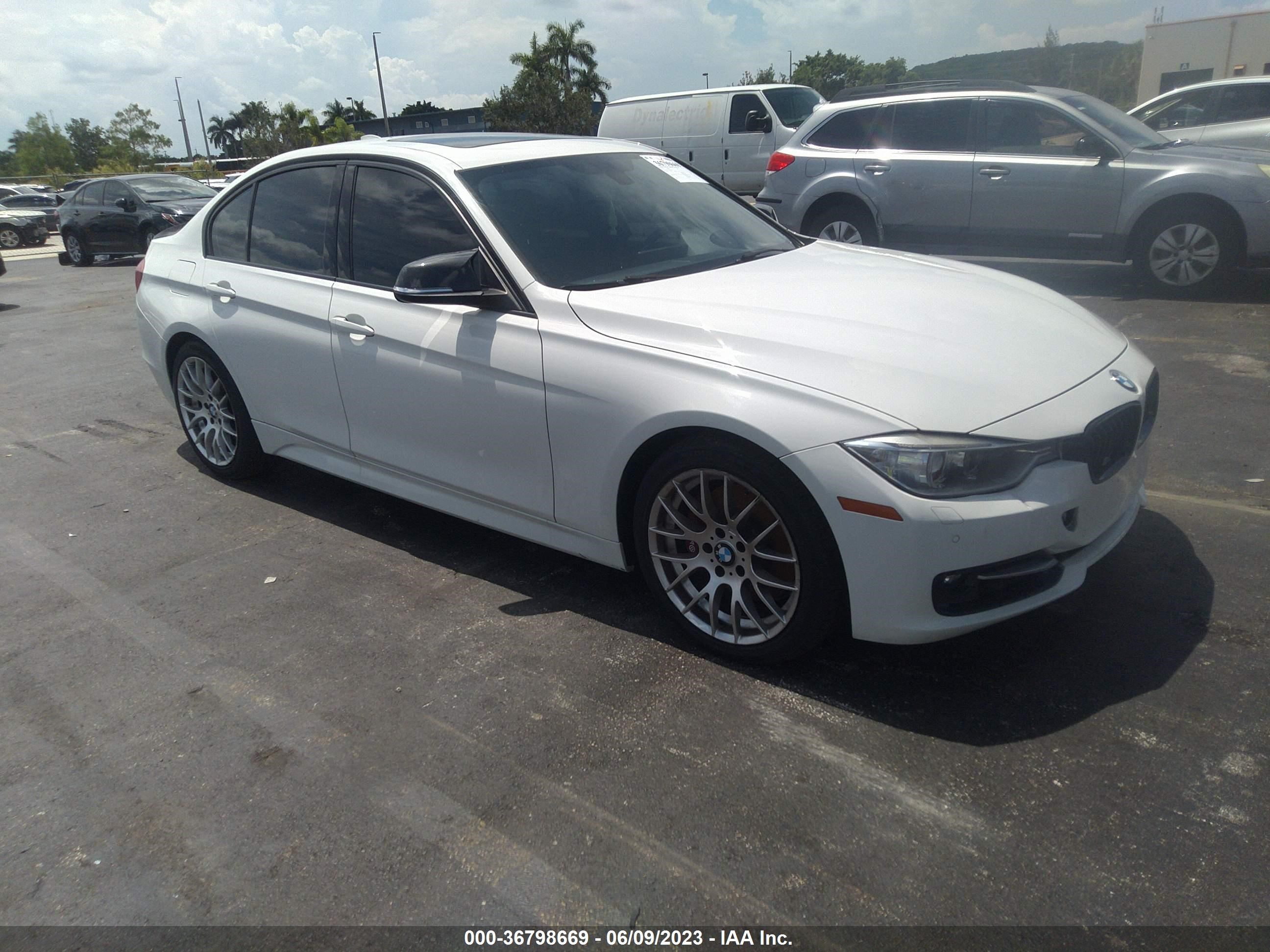 Photo 0 VIN: WBA3B9G56ENR91273 - BMW 3ER 