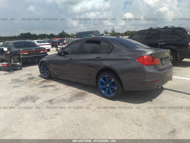 Photo 2 VIN: WBA3B9G5XENR90997 - BMW 3 