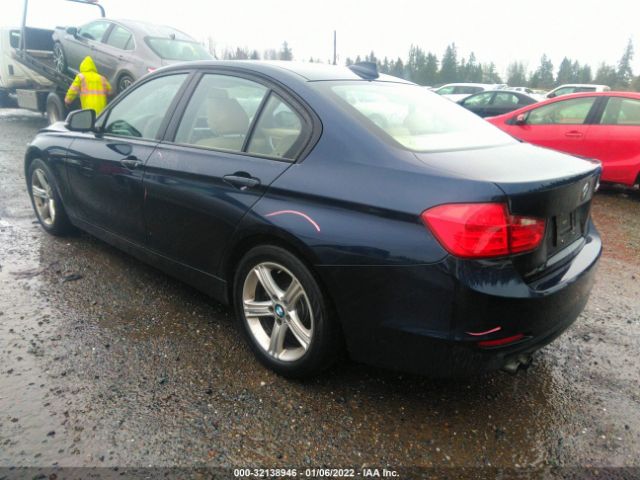 Photo 2 VIN: WBA3C1C50CF434080 - BMW 3 