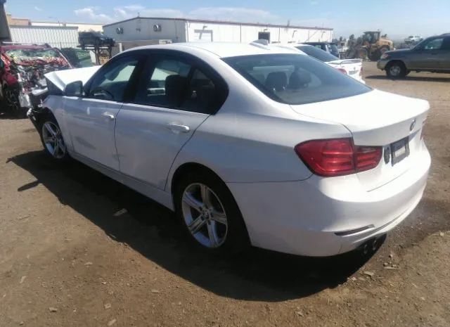 Photo 2 VIN: WBA3C1C50DF436915 - BMW 3 SERIES 