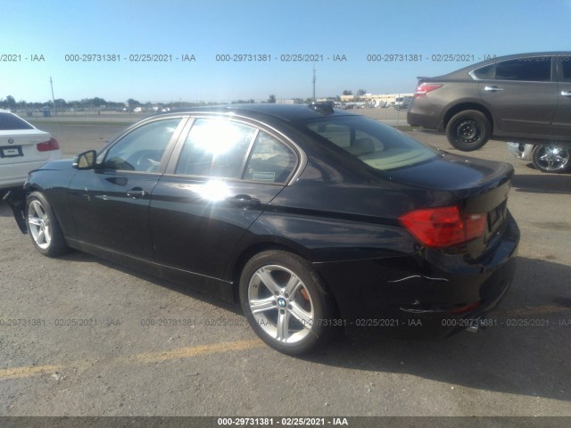 Photo 2 VIN: WBA3C1C50DF438938 - BMW 3 