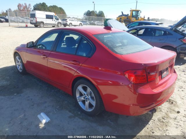 Photo 2 VIN: WBA3C1C50DF439250 - BMW 3 SERIES 