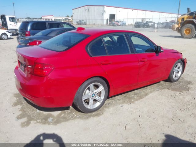 Photo 3 VIN: WBA3C1C50DF439250 - BMW 3 SERIES 