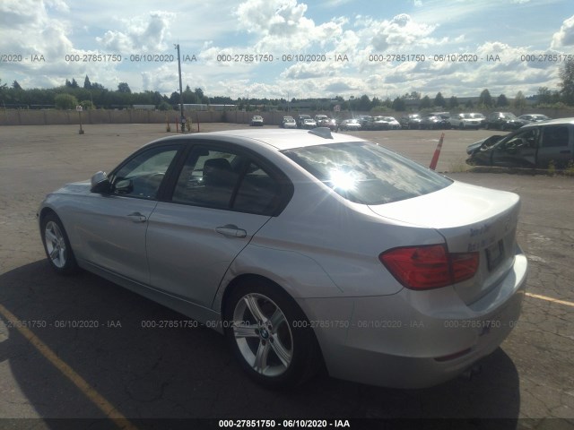 Photo 2 VIN: WBA3C1C50EK107270 - BMW 3 