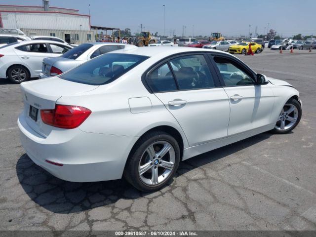 Photo 3 VIN: WBA3C1C50FP853268 - BMW 328I 