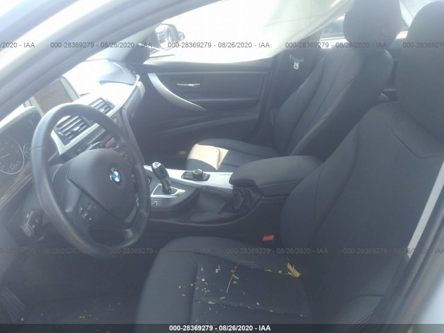 Photo 4 VIN: WBA3C1C51CF433195 - BMW 3 