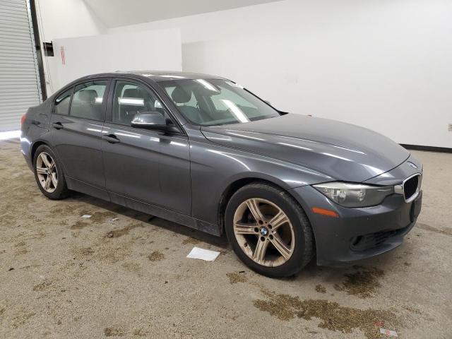 Photo 3 VIN: WBA3C1C51DF435532 - BMW 3 SERIES 