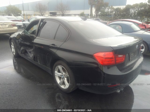 Photo 2 VIN: WBA3C1C51DF435935 - BMW 3 