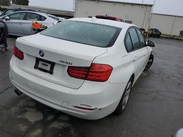 Photo 2 VIN: WBA3C1C51EK111697 - BMW 3 SERIES 