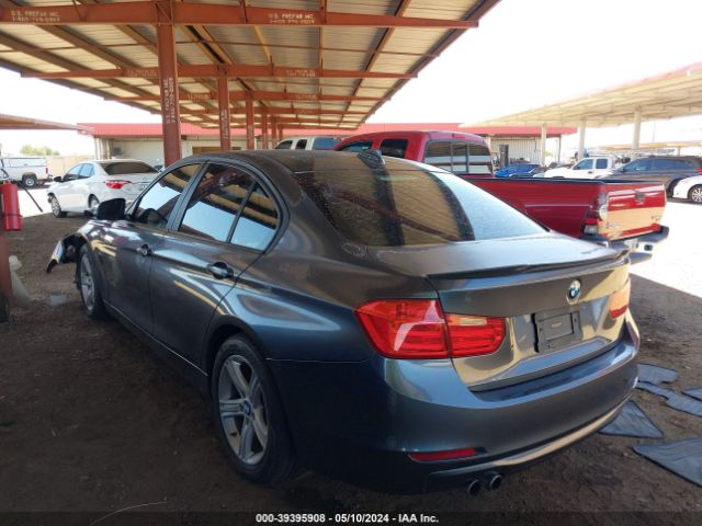 Photo 2 VIN: WBA3C1C52DF442537 - BMW 3 SERIES 