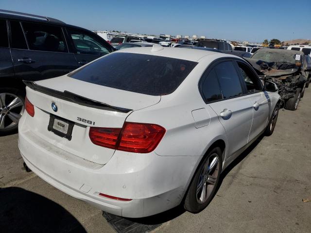 Photo 2 VIN: WBA3C1C52DF444031 - BMW 3 SERIES 