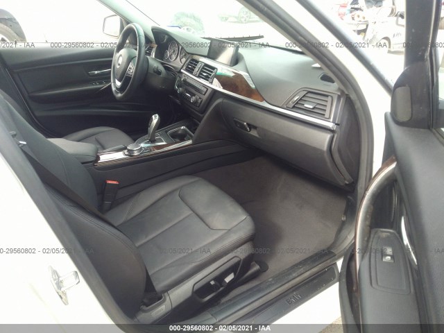 Photo 4 VIN: WBA3C1C52FK121494 - BMW 3 