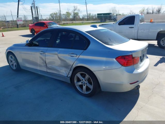 Photo 2 VIN: WBA3C1C53DK104989 - BMW 328I 