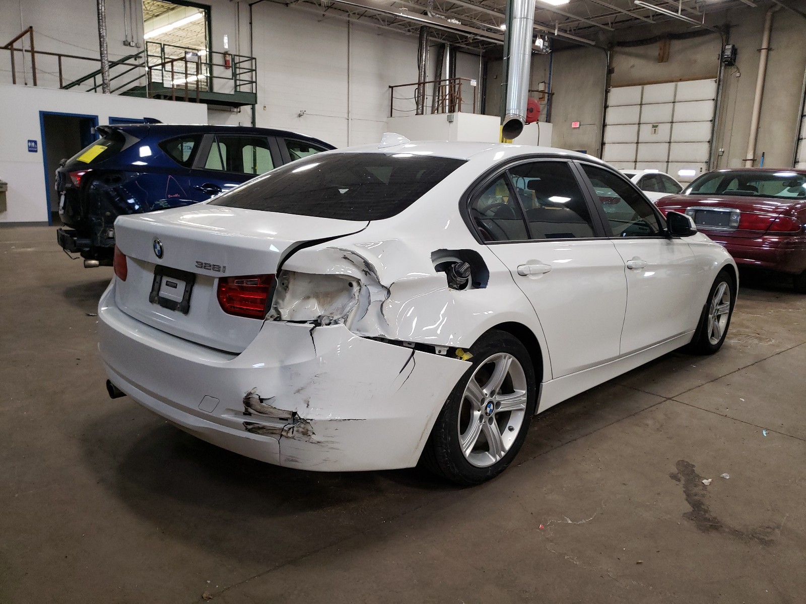 Photo 3 VIN: WBA3C1C53EK110776 - BMW 328 I SULE 