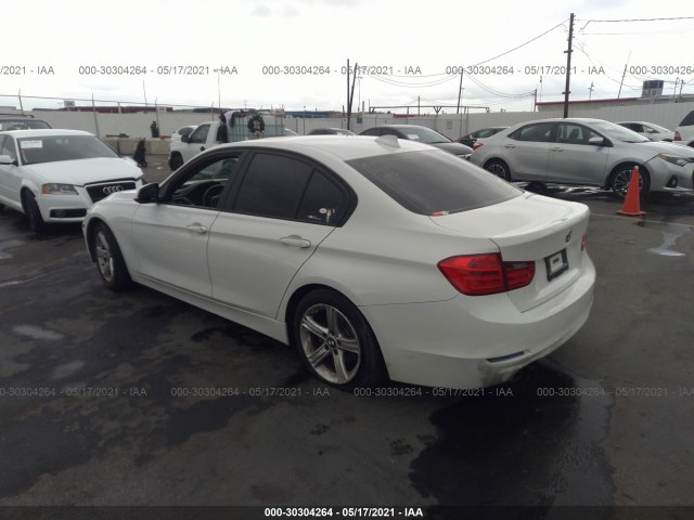 Photo 2 VIN: WBA3C1C53EK116867 - BMW 3 