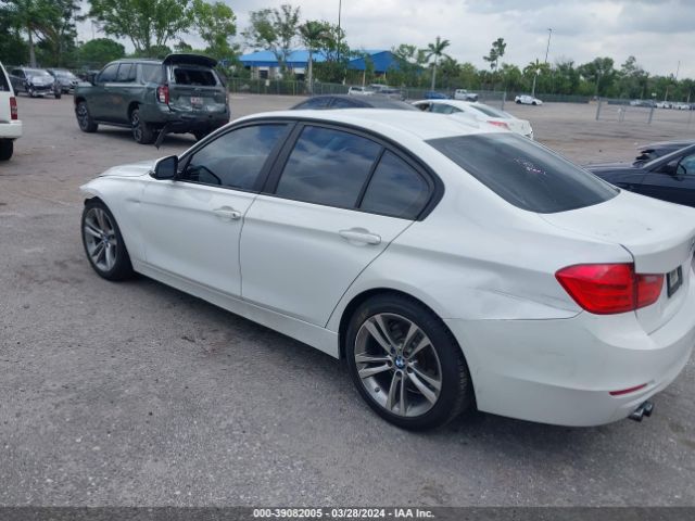 Photo 2 VIN: WBA3C1C53FK119334 - BMW 328I 