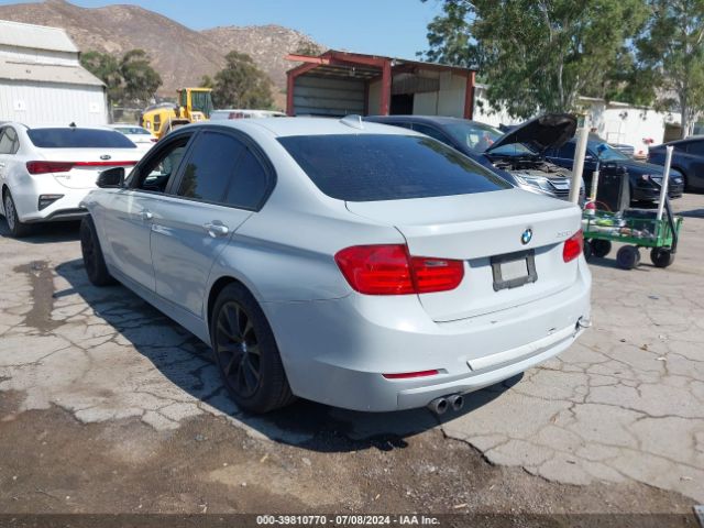 Photo 2 VIN: WBA3C1C53FP853409 - BMW 328I 