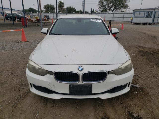 Photo 4 VIN: WBA3C1C55CA696707 - BMW 3 SERIES 