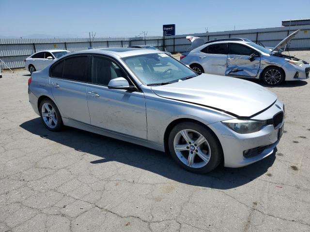 Photo 3 VIN: WBA3C1C55EK109662 - BMW 3 SERIES 