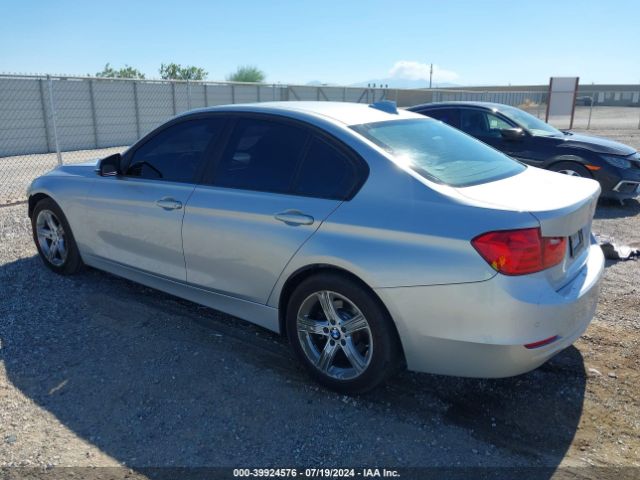 Photo 2 VIN: WBA3C1C55FK124289 - BMW 328I 