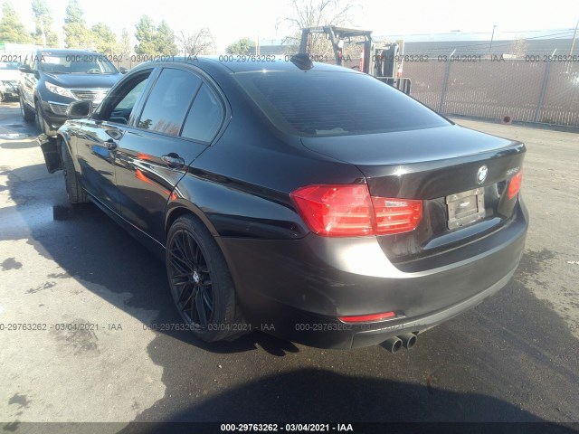 Photo 2 VIN: WBA3C1C56CF430700 - BMW 3 