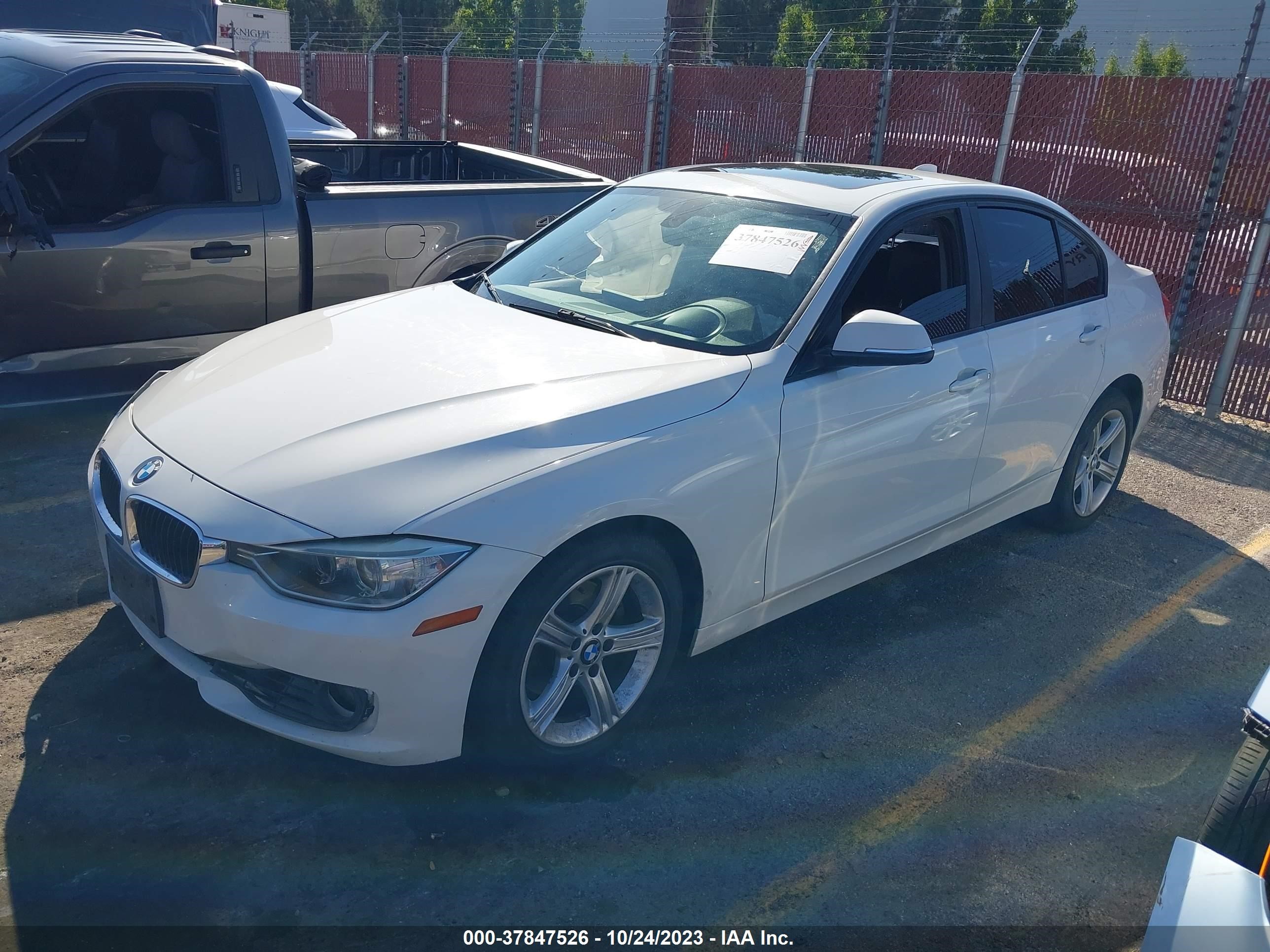 Photo 1 VIN: WBA3C1C56CF431765 - BMW 3ER 