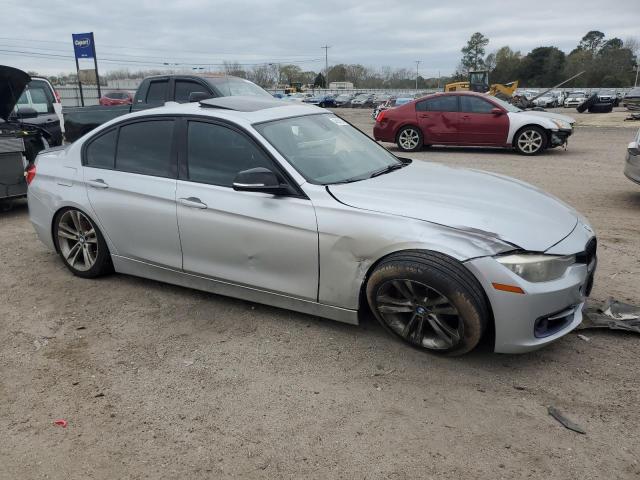 Photo 3 VIN: WBA3C1C56CF432785 - BMW 3 SERIES 