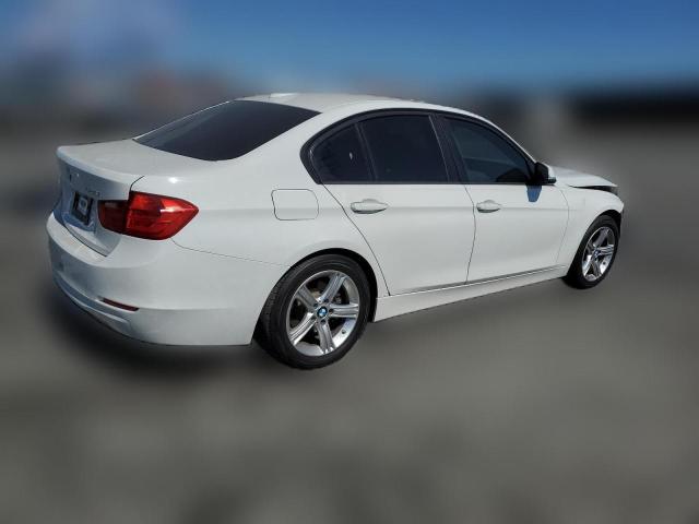 Photo 2 VIN: WBA3C1C56DF438412 - BMW 3 SERIES 