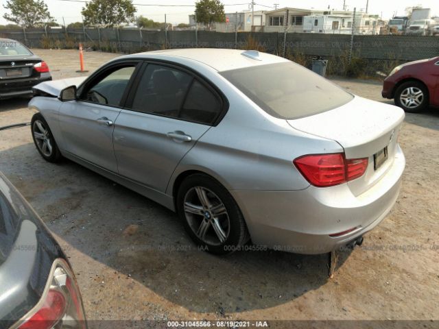 Photo 2 VIN: WBA3C1C56EK114823 - BMW 3 