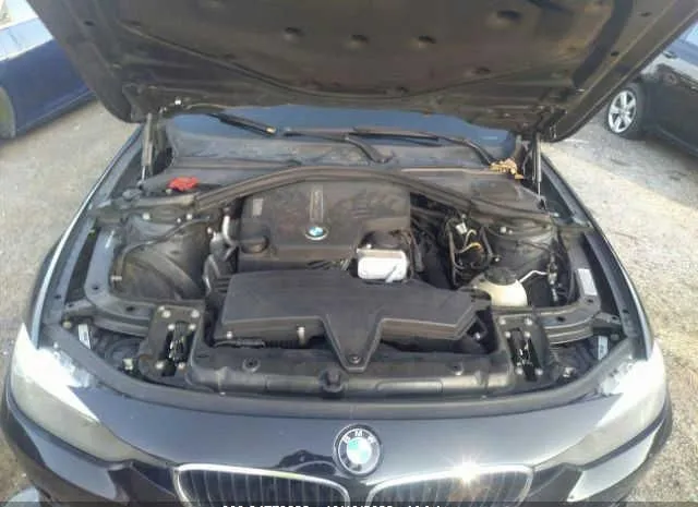 Photo 9 VIN: WBA3C1C57DK104090 - BMW 328I 