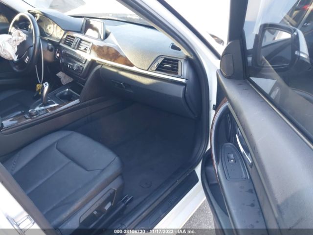 Photo 4 VIN: WBA3C1C57FK121295 - BMW 328I 