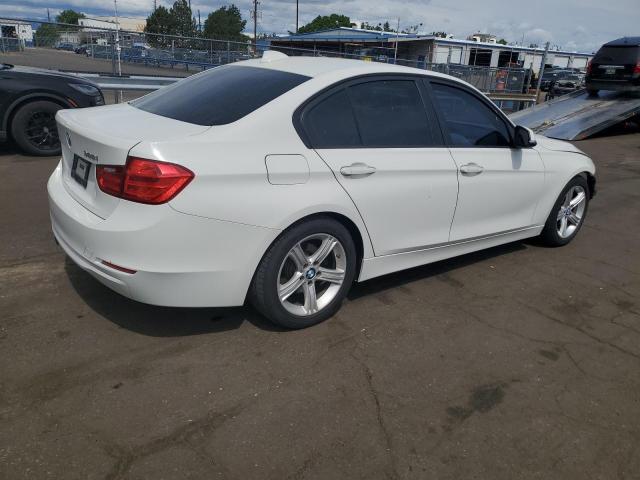 Photo 2 VIN: WBA3C1C58CA696670 - BMW 3 SERIES 