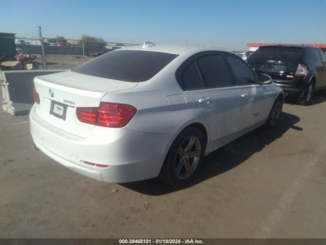 Photo 3 VIN: WBA3C1C58CF433663 - BMW 328I 