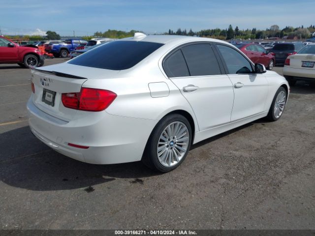 Photo 3 VIN: WBA3C1C58CF434103 - BMW 328I 