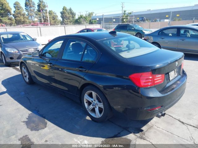 Photo 2 VIN: WBA3C1C58DF436564 - BMW 328I 