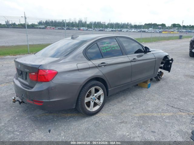 Photo 3 VIN: WBA3C1C58DF438993 - BMW 328I 