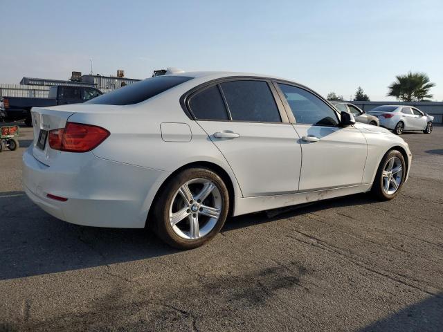 Photo 2 VIN: WBA3C1C58FK120897 - BMW 3 SERIES 