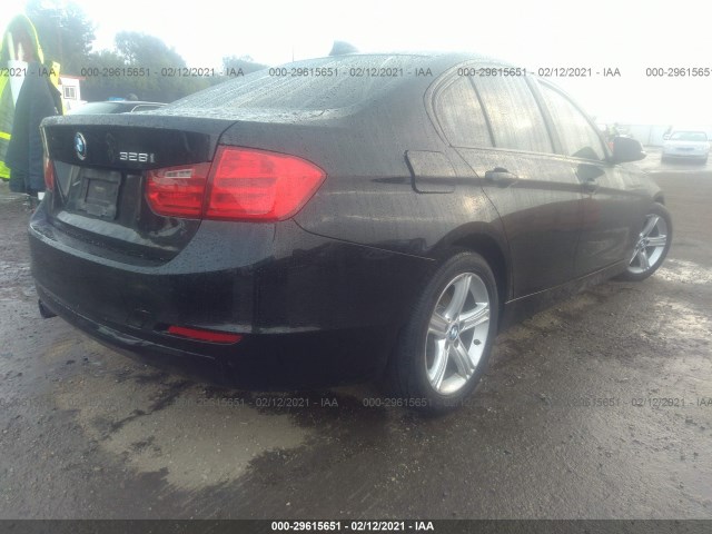 Photo 3 VIN: WBA3C1C59CA696662 - BMW 3 