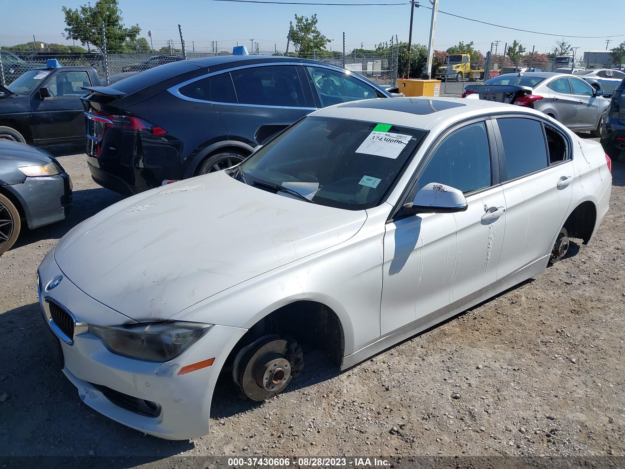 Photo 5 VIN: WBA3C1C59DF441689 - BMW 3ER 