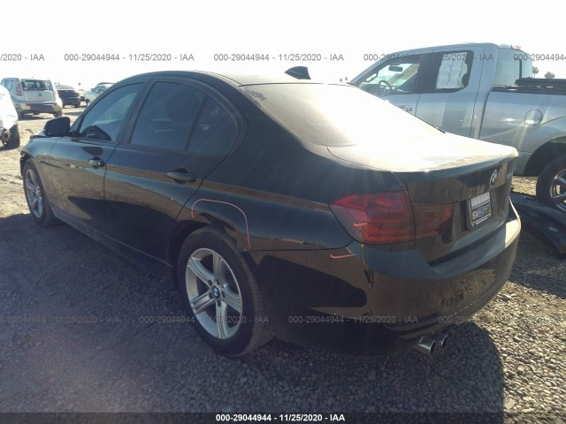 Photo 2 VIN: WBA3C1C59DK103040 - BMW 3 