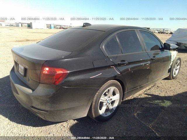 Photo 3 VIN: WBA3C1C59DK103040 - BMW 3 