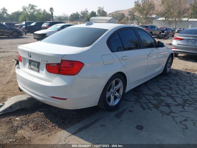 Photo 3 VIN: WBA3C1C59EK114749 - BMW 328I 