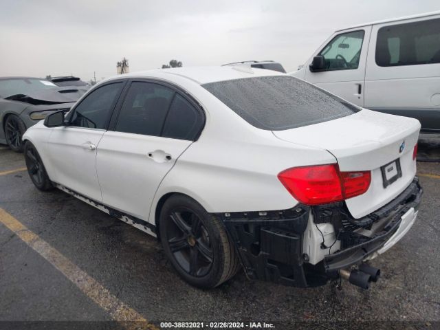 Photo 2 VIN: WBA3C1C59FP852443 - BMW 328I 