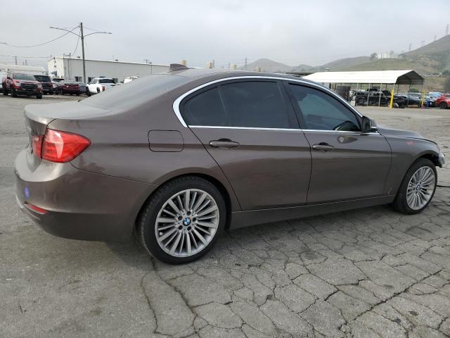 Photo 2 VIN: WBA3C1C5XCF433261 - BMW 3 SERIES 