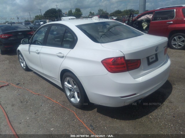 Photo 2 VIN: WBA3C1C5XDK104262 - BMW 3 