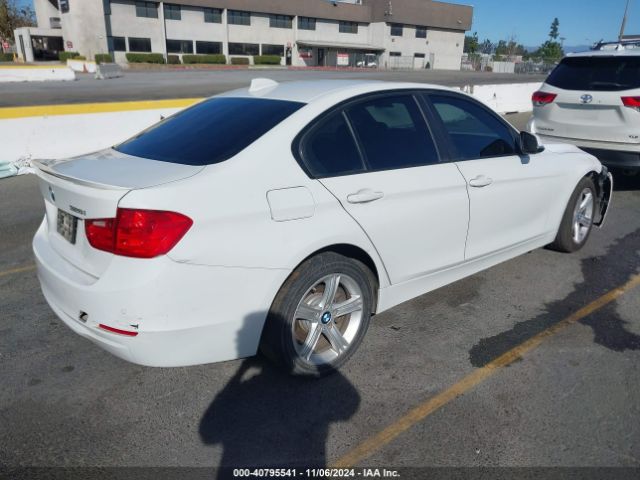 Photo 3 VIN: WBA3C1C5XFK122568 - BMW 328I 