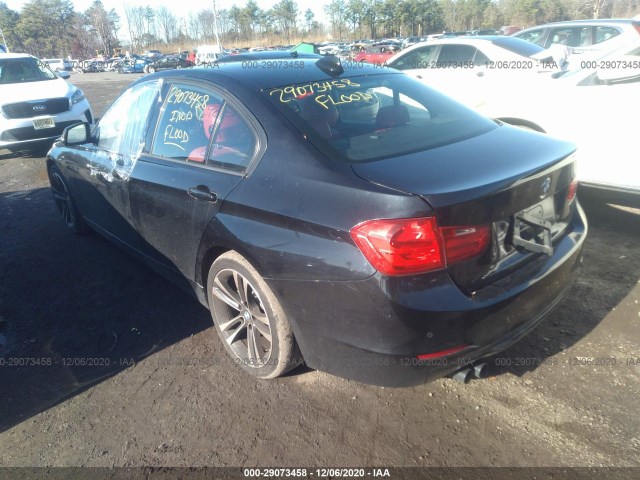 Photo 2 VIN: WBA3C1C5XFP853276 - BMW 3 