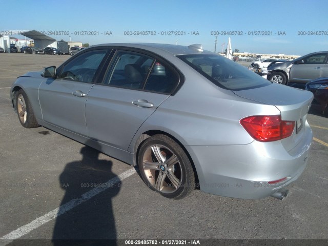 Photo 2 VIN: WBA3C1G53DNN93323 - BMW 3 SERIES 