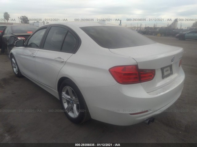 Photo 2 VIN: WBA3C1G54DNN93850 - BMW 3 